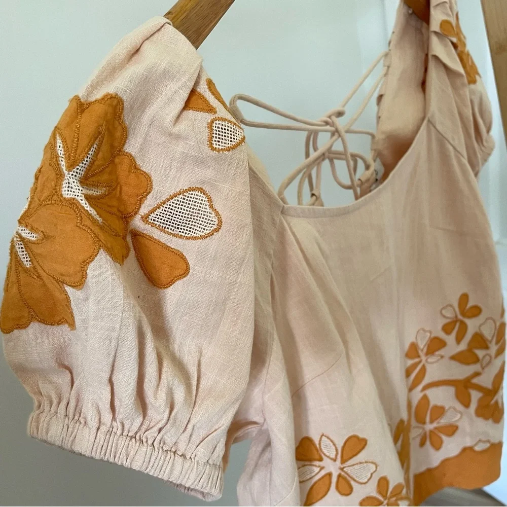 NWT Madewell Embroidered Flower Puff Sleeve Tie Back Top in Peach - XS